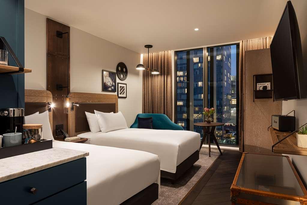 The Gantry London Curio Collection By Hilton Hotel Room photo