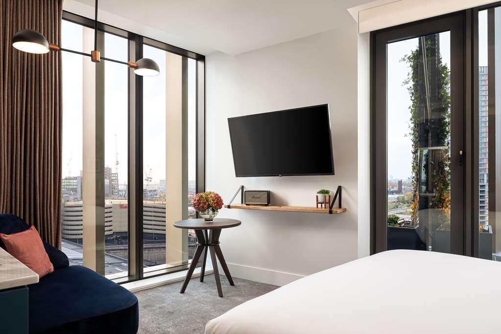 The Gantry London Curio Collection By Hilton Hotel Room photo